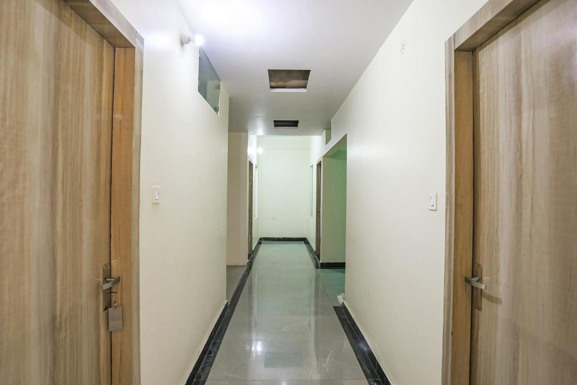 Fabhotel Sm Palace Chinhat ภายนอก รูปภาพ