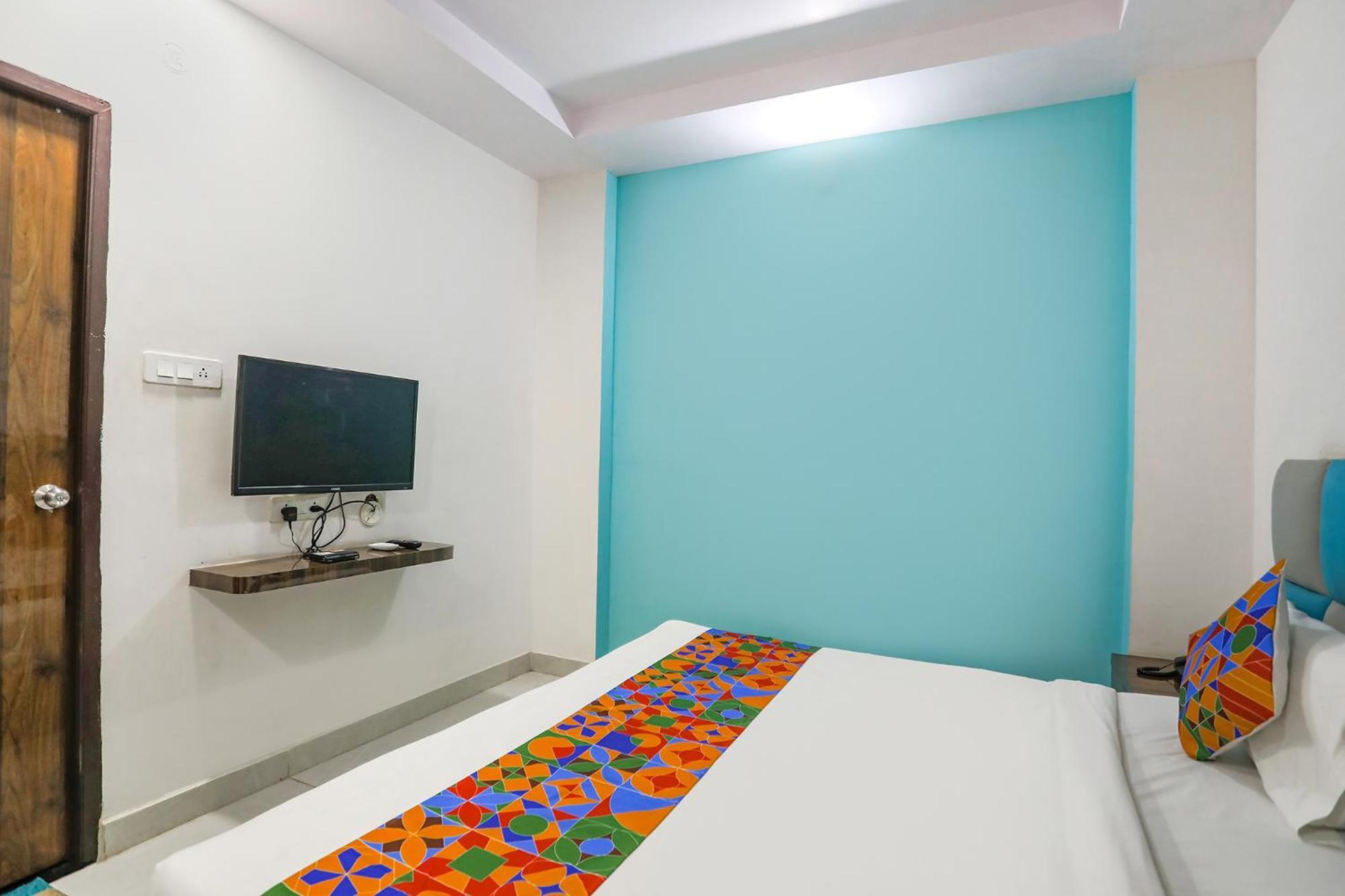 Fabhotel Sm Palace Chinhat ภายนอก รูปภาพ