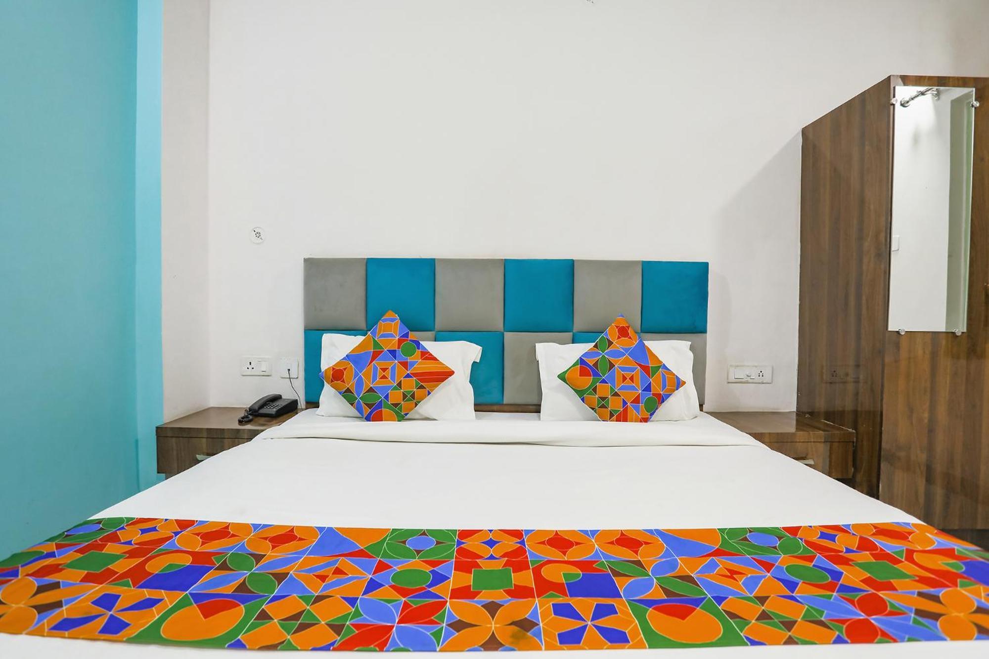 Fabhotel Sm Palace Chinhat ภายนอก รูปภาพ
